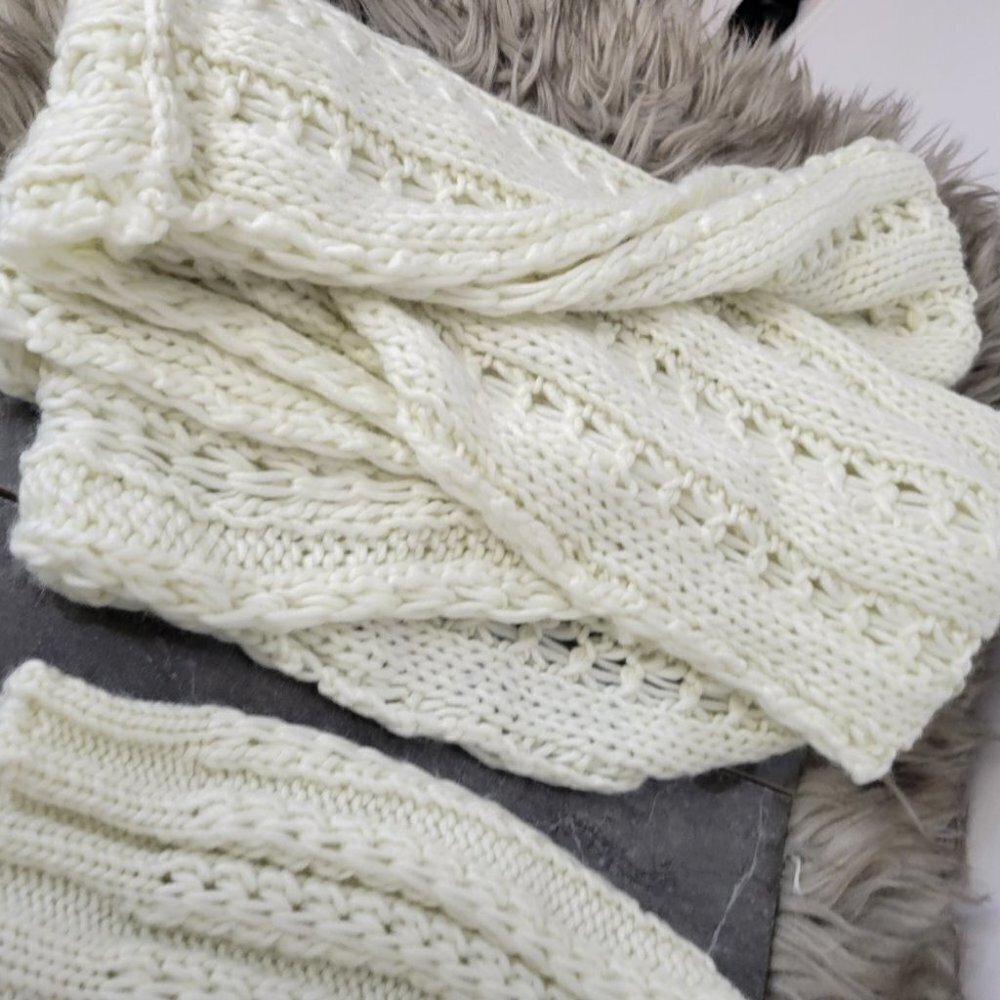 SCARF &  Hat Set - Picture 3 of 4
